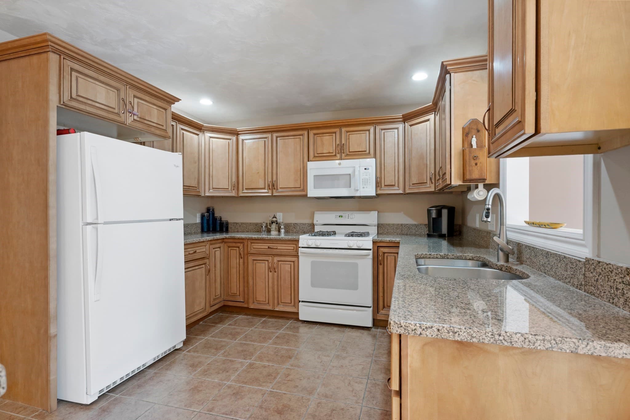 Condominium at 23 Horne Way # 23, Millbury MA 01527, photo 14 of 36
