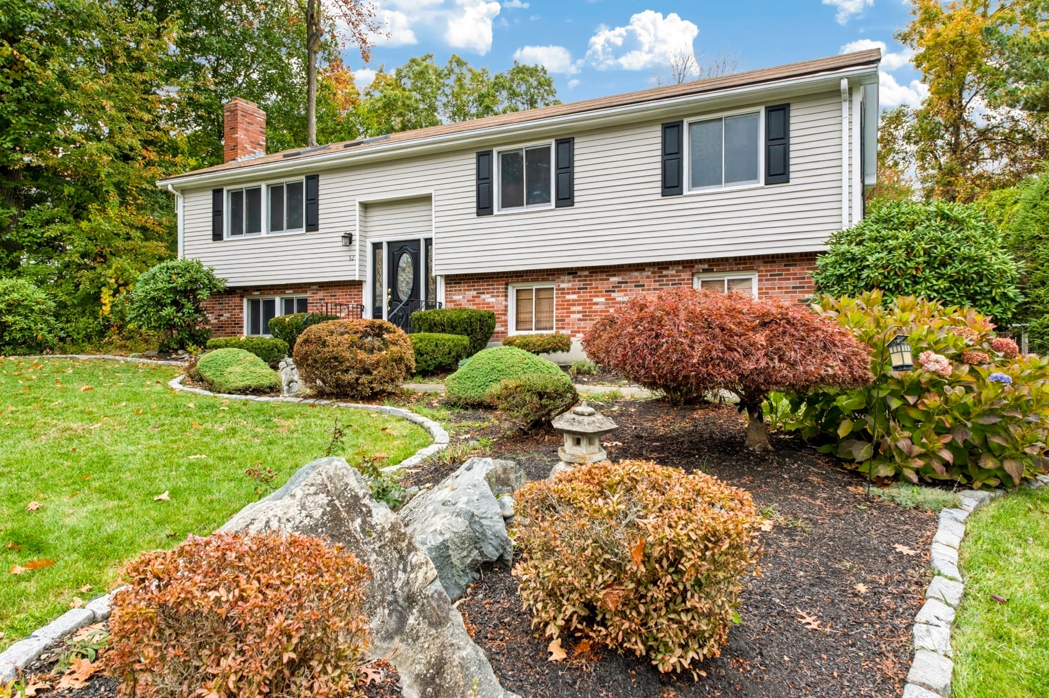 Single Family Residence at 52 Tanglewood Dr, Stoughton MA 02072, Stoughton, photo 3 of 22