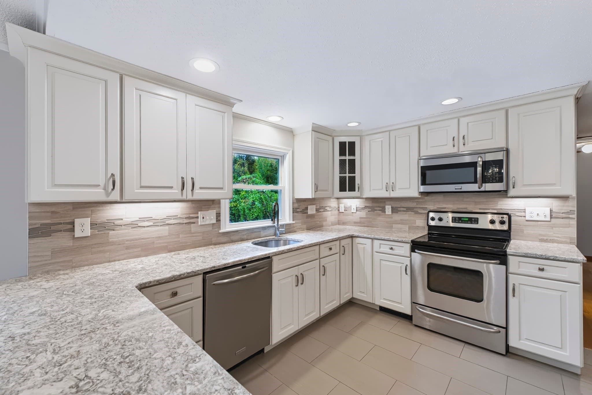 Single Family Residence at 52 Tanglewood Dr, Stoughton MA 02072, Stoughton, photo 11 of 22