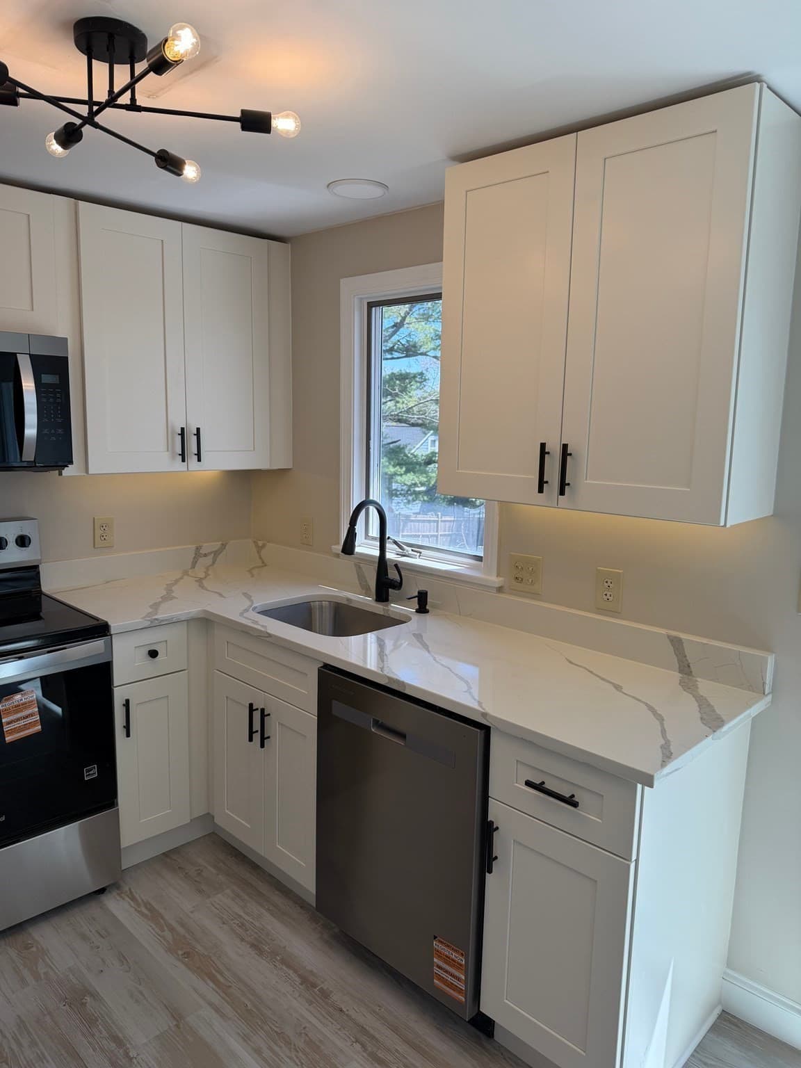 23 Victoria Heights Rd # 23, Boston MA 02136