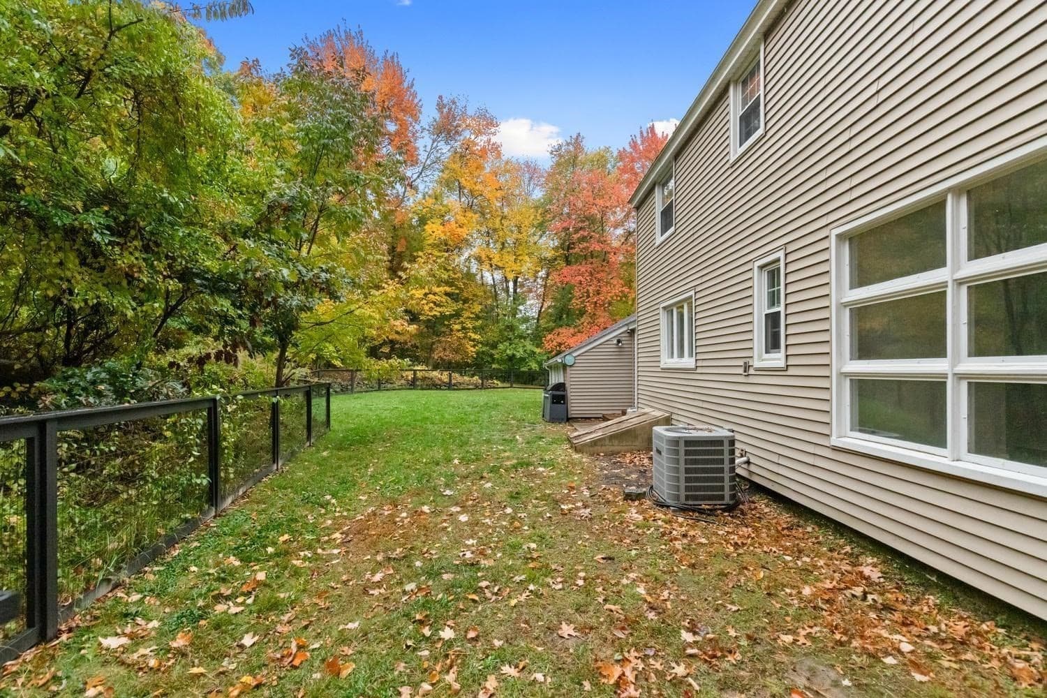 Single Family Residence at 124 Hillside Rd, North Andover MA 01845, photo 35 of 37
