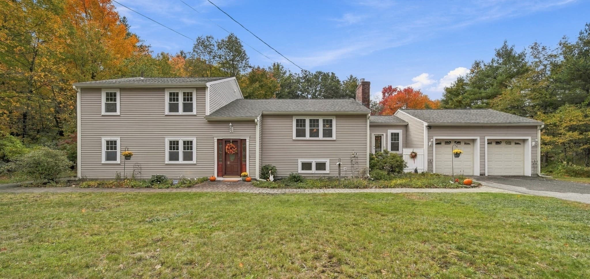 Single Family Residence at 401 Longley Rd, Groton MA 01450, photo 3 of 42