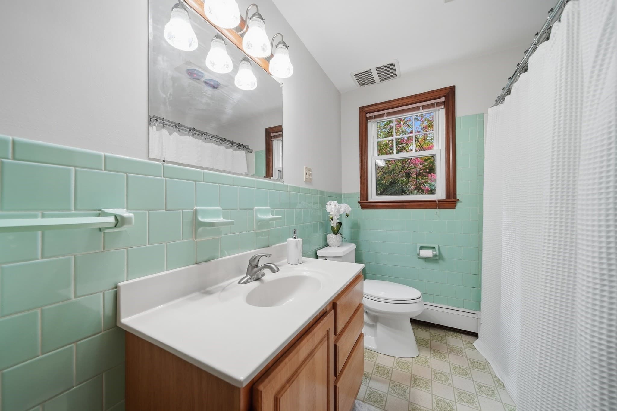 Single Family Residence at 401 Longley Rd, Groton MA 01450, photo 15 of 42