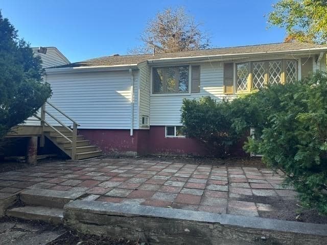 Single Family Residence at 48 Marlboro Road, Woburn MA 01801, photo 2 of 40