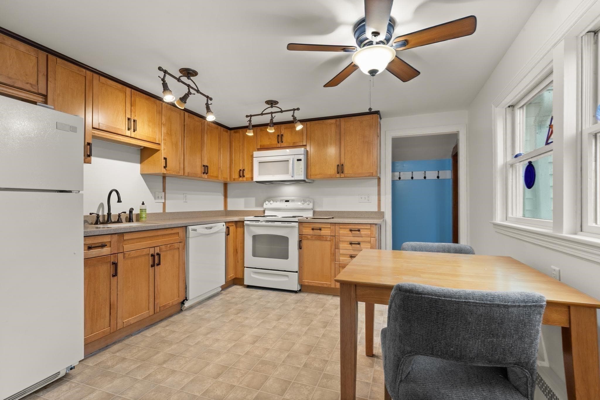 Single Family Residence at 48 Marlboro Road, Woburn MA 01801, photo 13 of 40