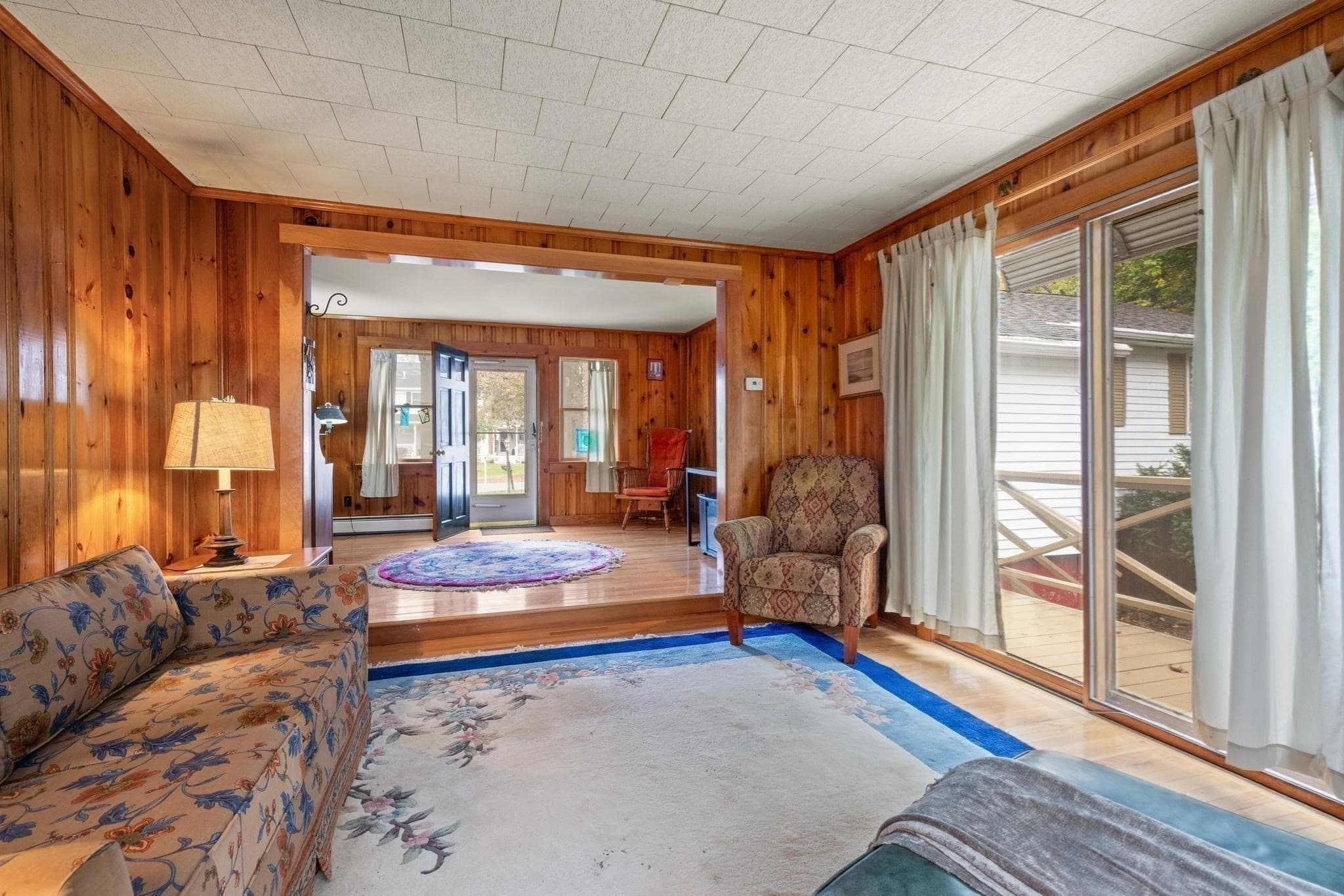 Single Family Residence at 48 Marlboro Road, Woburn MA 01801, photo 12 of 40