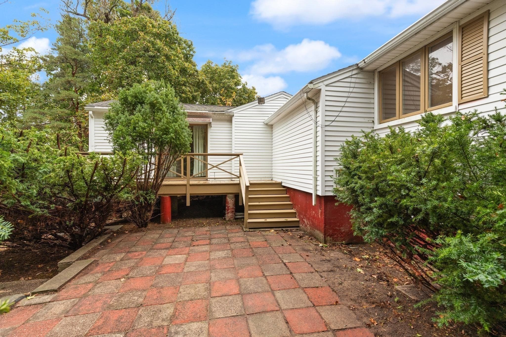 Single Family Residence at 48 Marlboro Road, Woburn MA 01801, photo 36 of 40