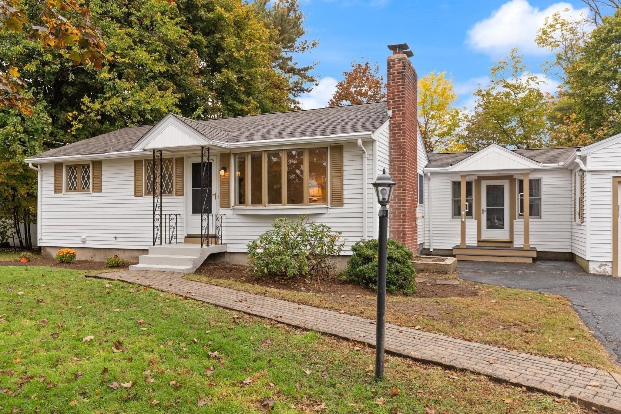 Single Family Residence at 48 Marlboro Road, Woburn MA 01801, photo 5 of 40
