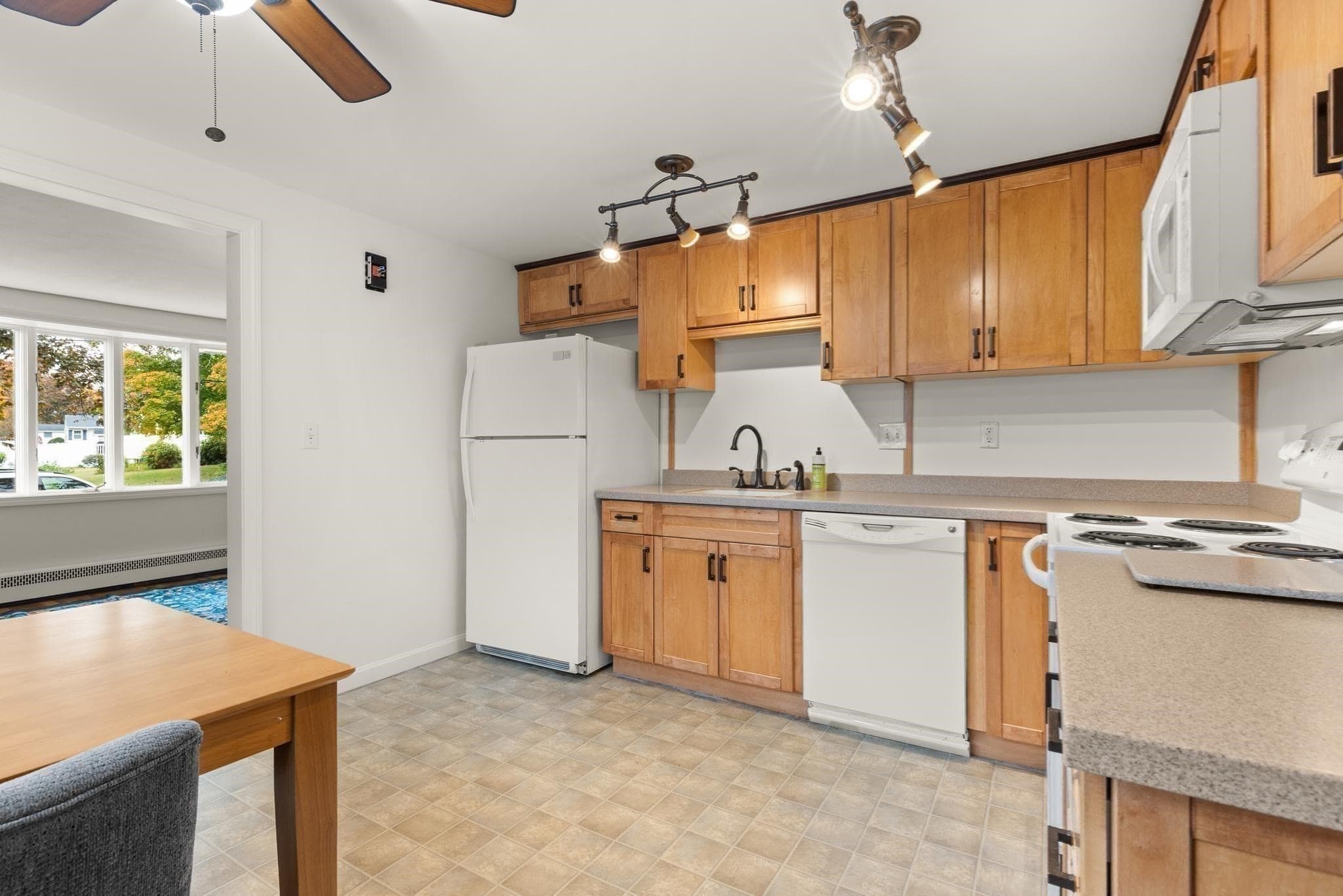 Single Family Residence at 48 Marlboro Road, Woburn MA 01801, photo 15 of 40