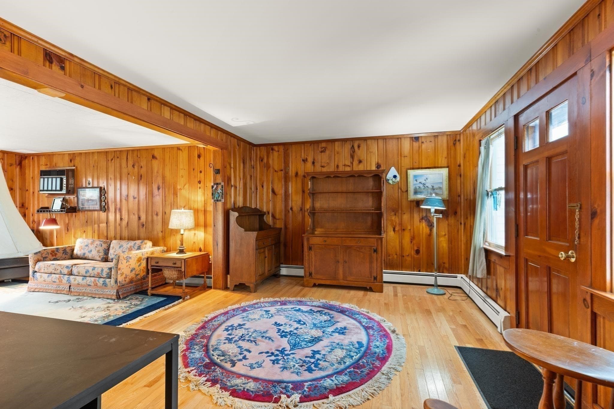 Single Family Residence at 48 Marlboro Road, Woburn MA 01801, photo 8 of 40