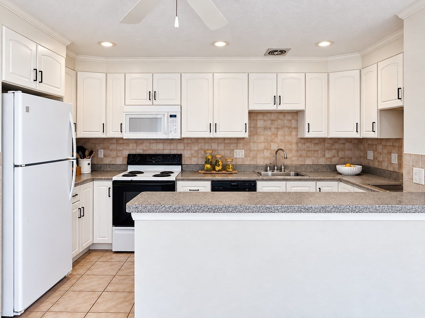 Condominium at 50 Green Street # 209, Brookline MA 02446, Brookline, photo 5 of 20