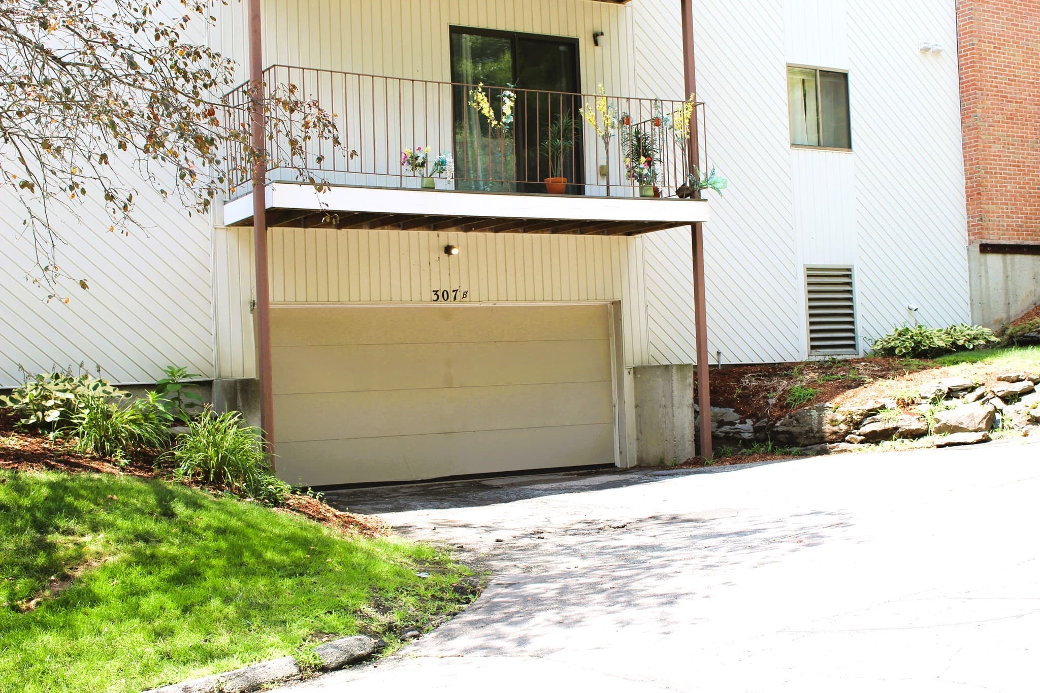 Condominium at 307B Amherst Street # 125, Nashua NH 03063, Nashua, photo 24 of 25