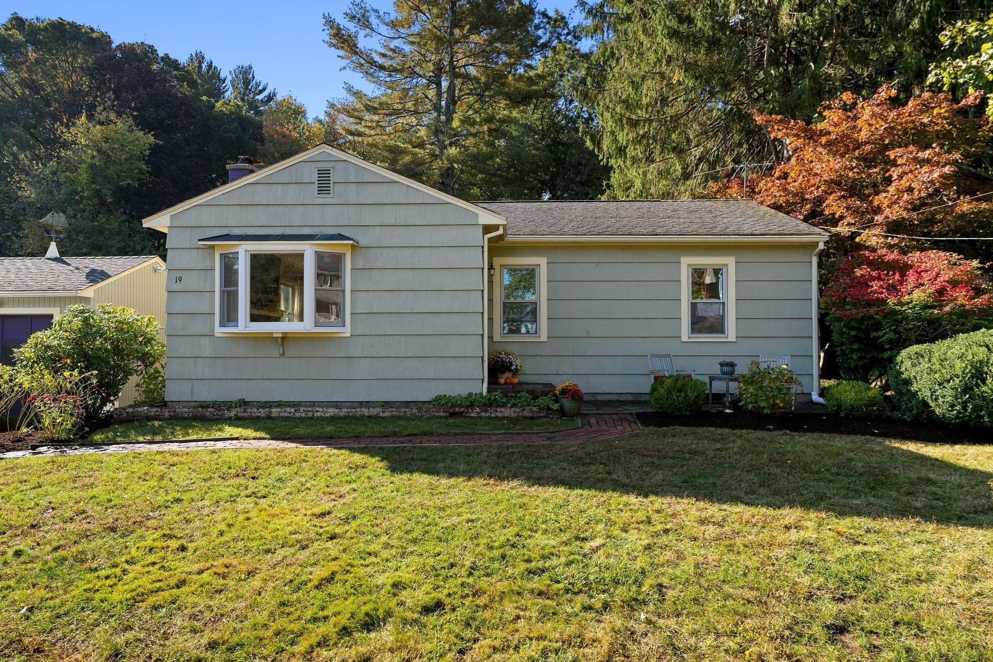 Single Family Residence at 19 Autumn Circle, Canton MA 02021, photo 7 of 31