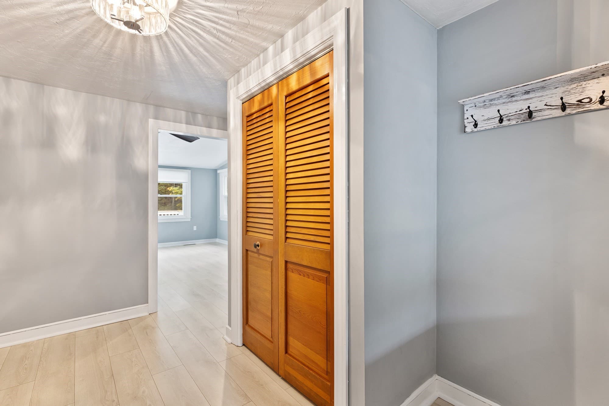 Single Family Residence at 13 Walnut St, Foxboro MA 02035, photo 21 of 42