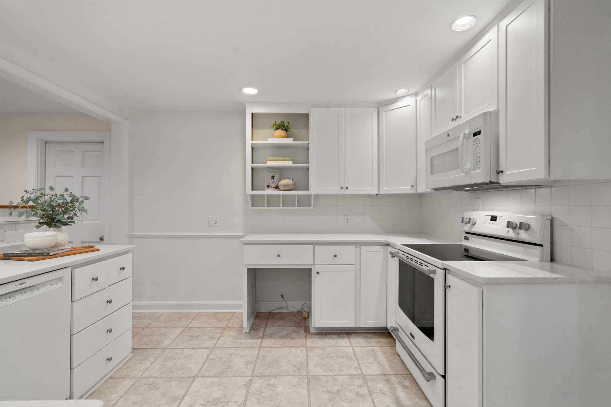 Single Family Residence at 11 Martin Rd, Wellesley MA 02481, photo 8 of 28