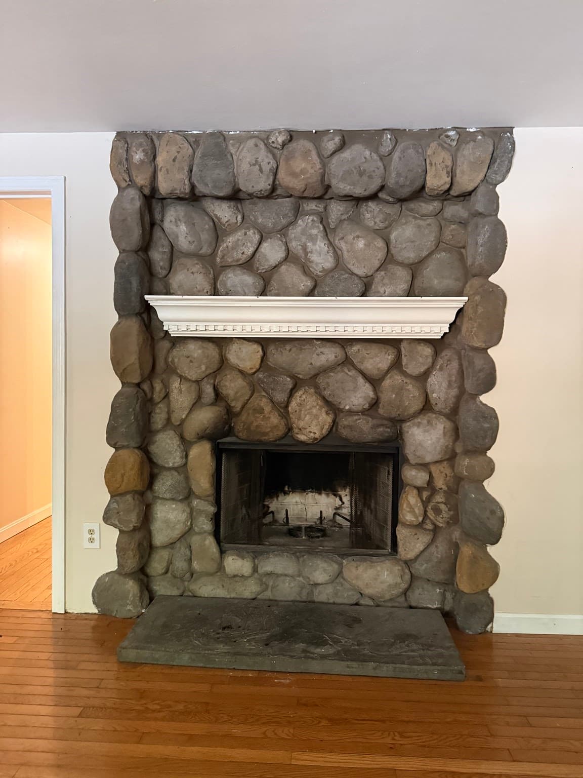 Condominium at 5 Patricia Drive # 5, Tyngsborough MA 01879, photo 16 of 38