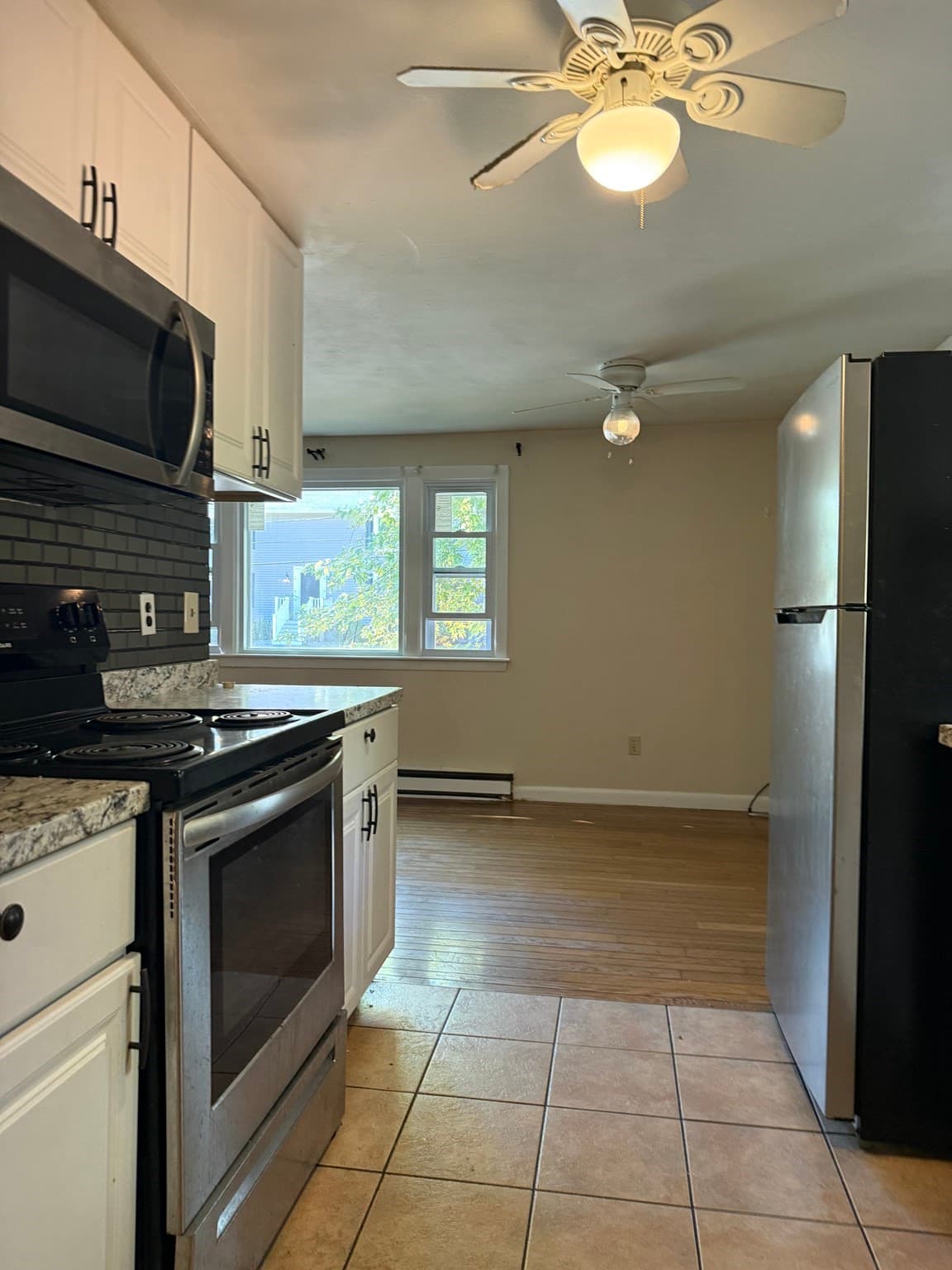 Condominium at 5 Patricia Drive # 5, Tyngsborough MA 01879, photo 9 of 38