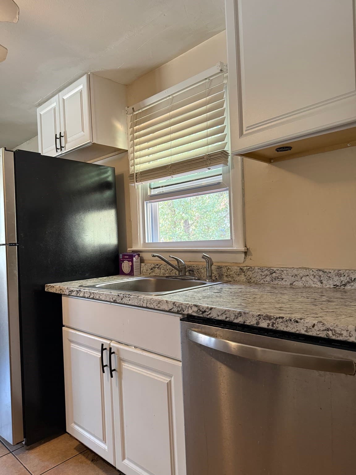 Condominium at 5 Patricia Drive # 5, Tyngsborough MA 01879, photo 10 of 38
