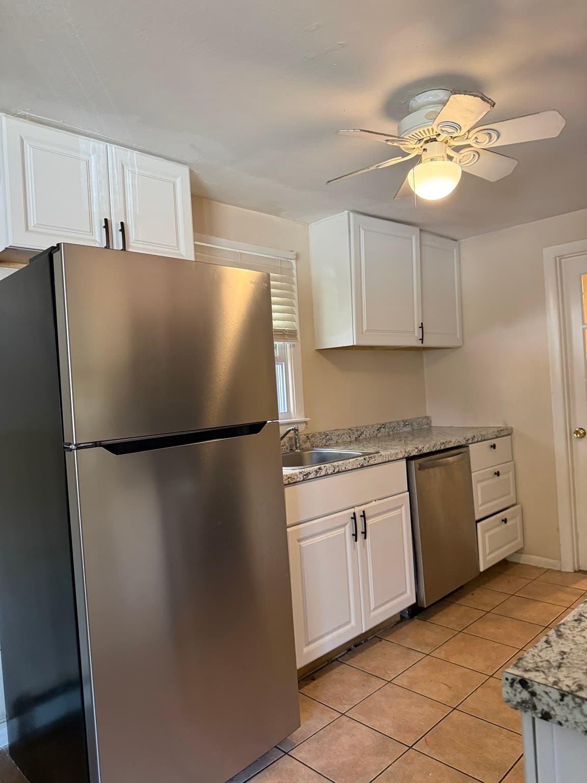 Condominium at 5 Patricia Drive # 5, Tyngsborough MA 01879, photo 15 of 38
