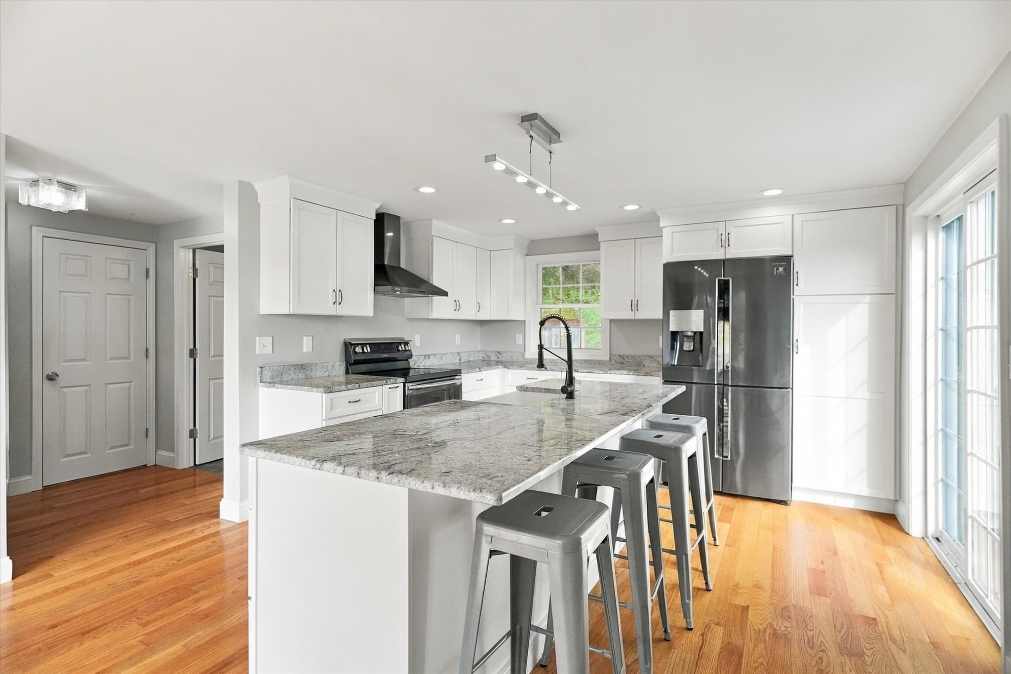 Single Family Residence at 588 Main St, West Newbury MA 01985, West Newbury, photo 4 of 42