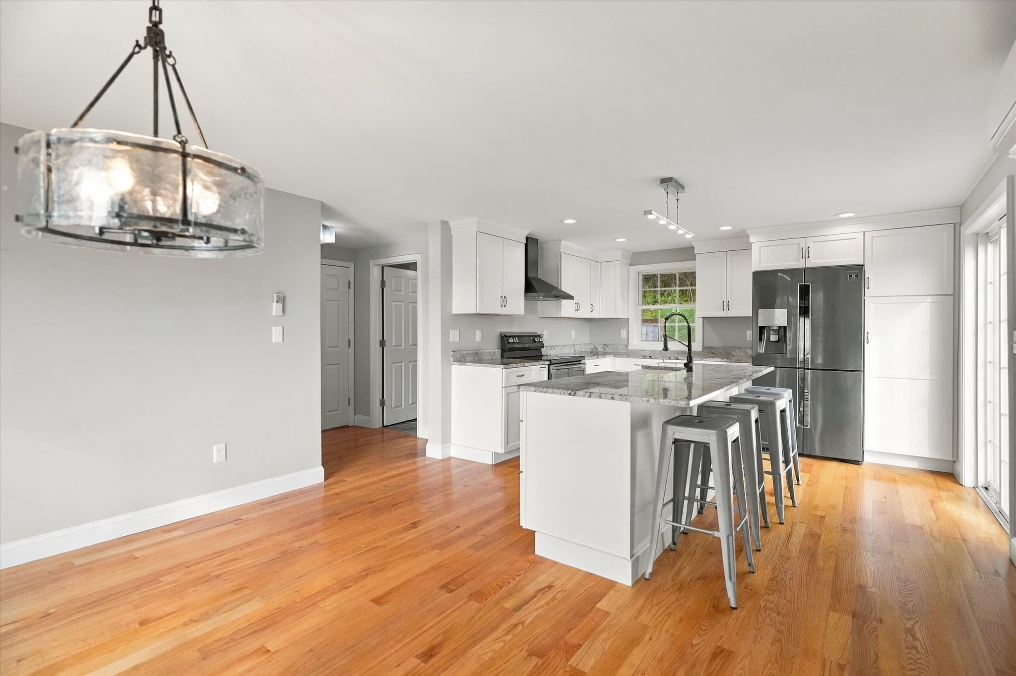 Single Family Residence at 588 Main St, West Newbury MA 01985, West Newbury, photo 8 of 42