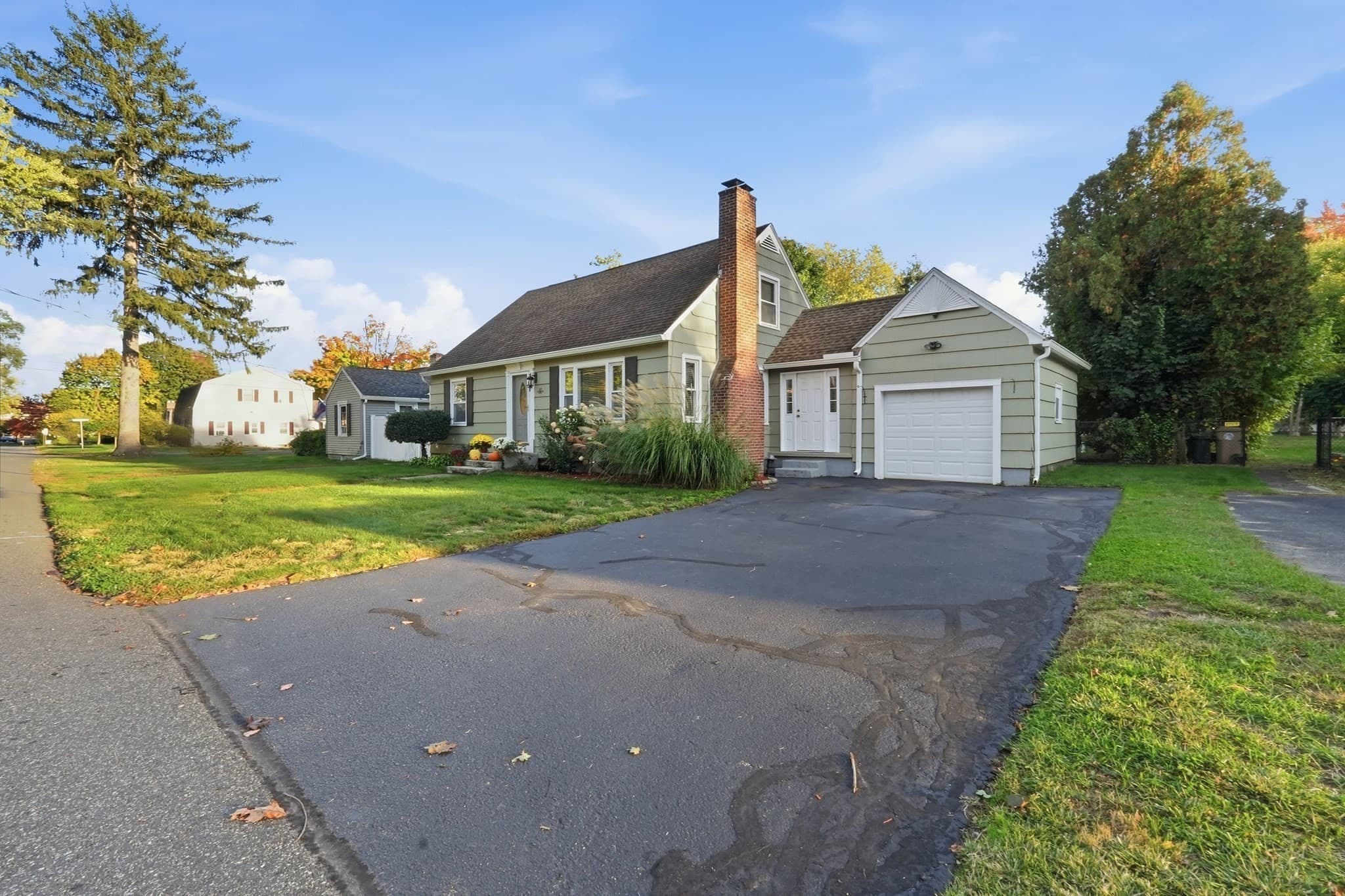 Single Family Residence at 57 Parkview St, Ludlow MA 01056, photo 2 of 42
