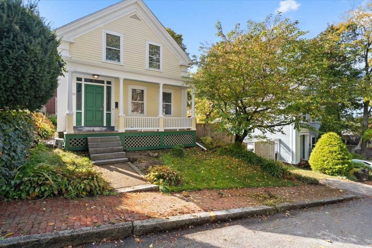 Single Family Residence at 13 Congress St, Worcester MA 01609, photo 2 of 42