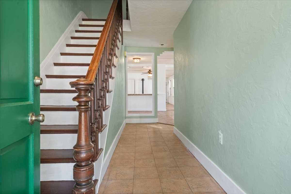 Single Family Residence at 13 Congress St, Worcester MA 01609, photo 6 of 42