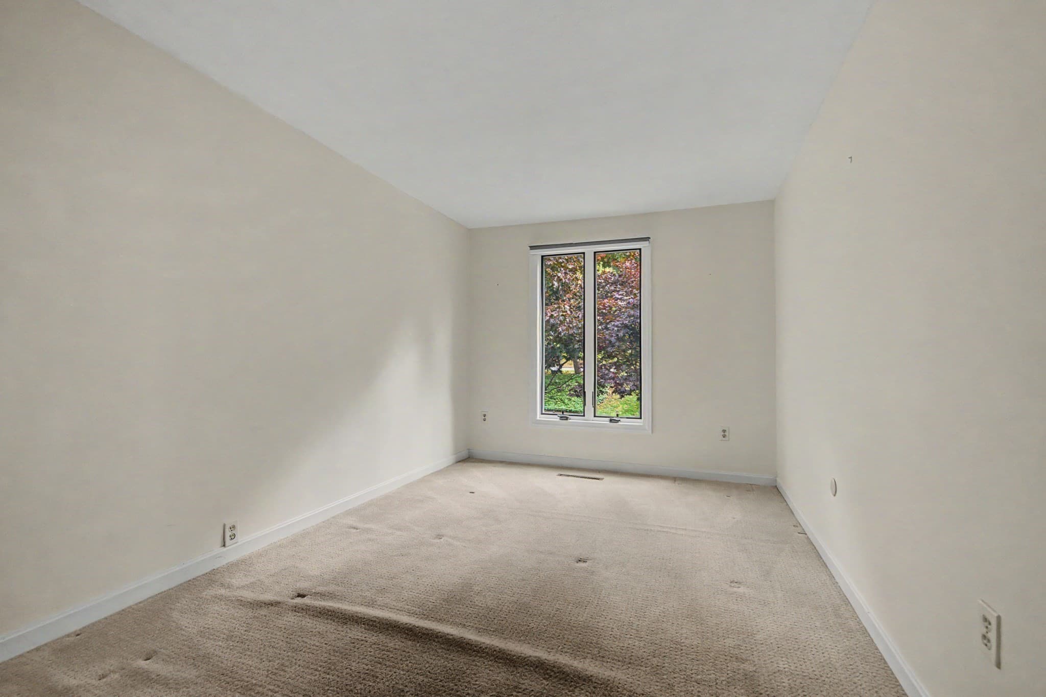 Condominium at 15 Emerson Ct # 15, Amherst MA 01002, photo 23 of 41