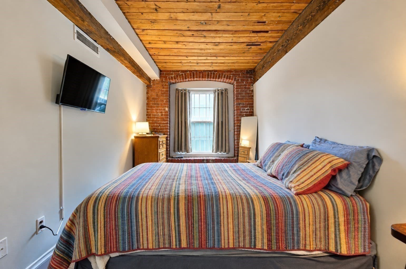 Condominium at 14 Sanford St # 17, Medway MA 02053, photo 14 of 28