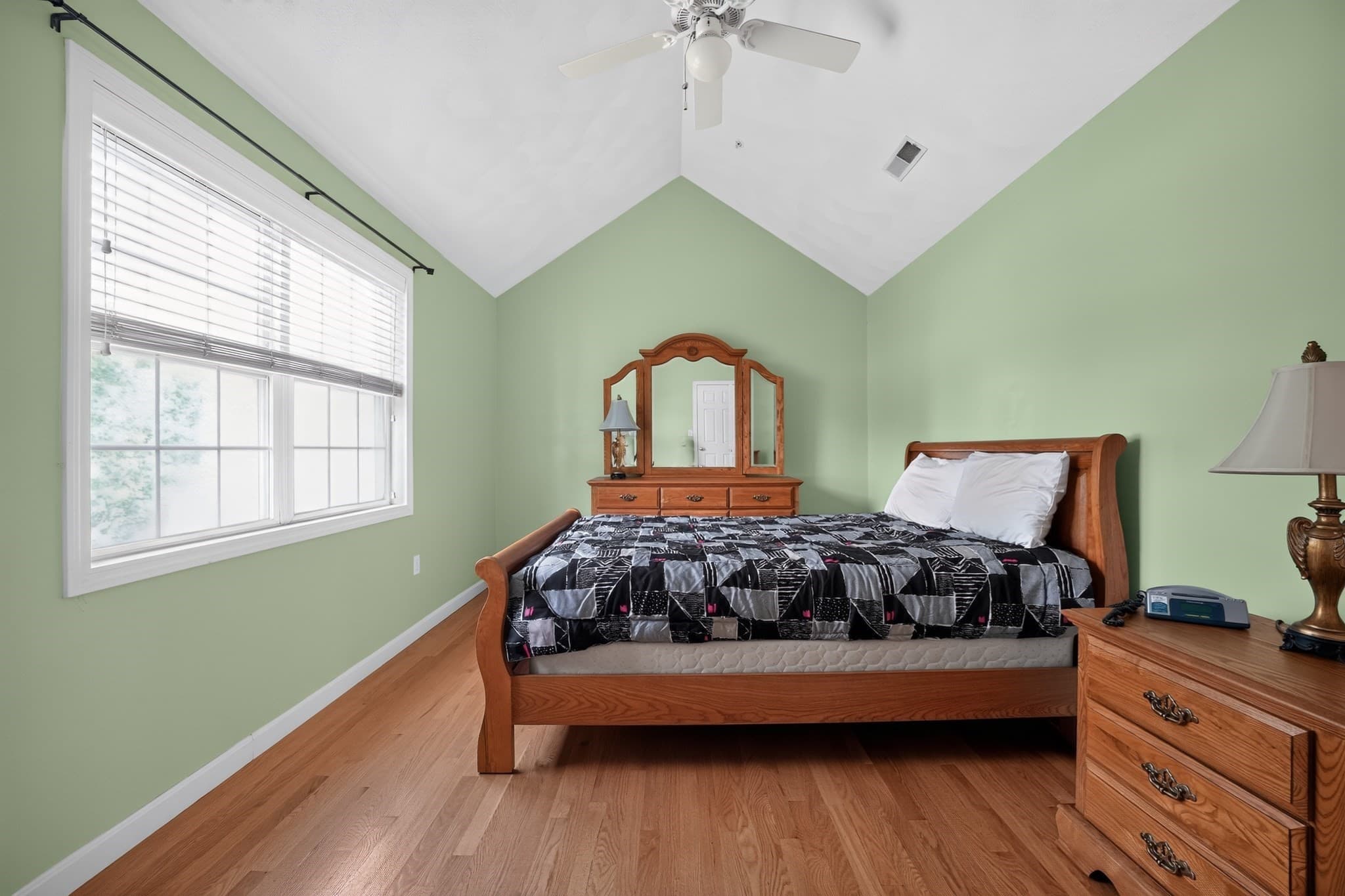 Condominium at 78 Fairway Dr # 78, Tewksbury MA 01876, Tewksbury, photo 17 of 35