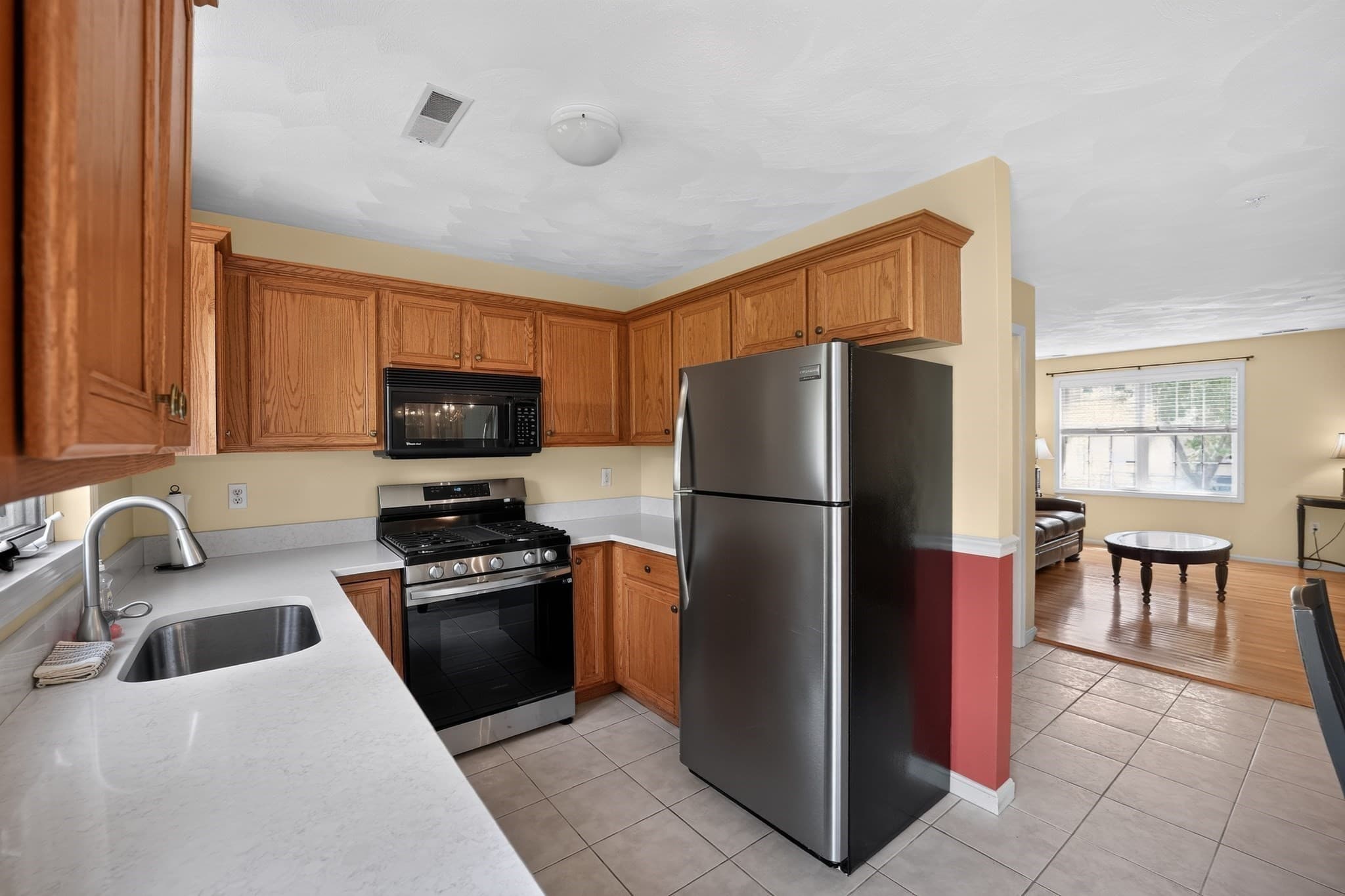 Condominium at 78 Fairway Dr # 78, Tewksbury MA 01876, Tewksbury, photo 11 of 35