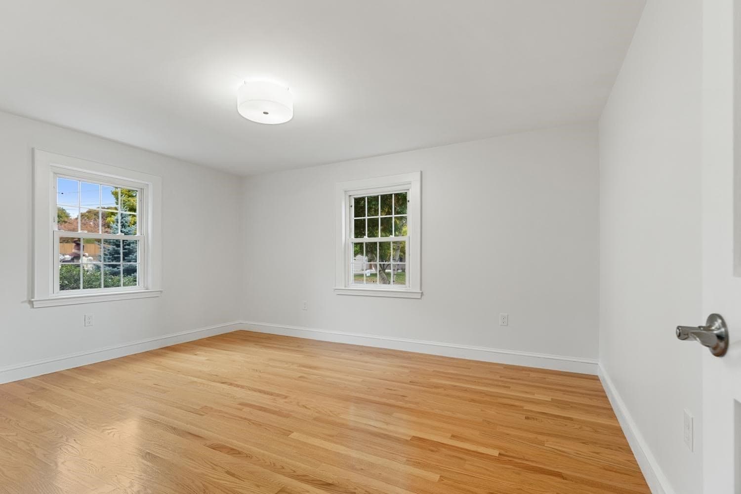 Single Family Residence at 12 "hog Hill Rd., Peabody MA 01960, photo 17 of 42
