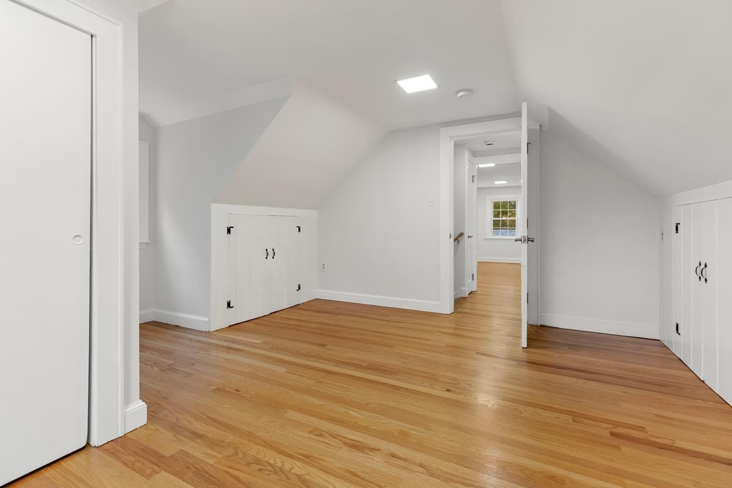 Single Family Residence at 12 "hog Hill Rd., Peabody MA 01960, photo 26 of 42