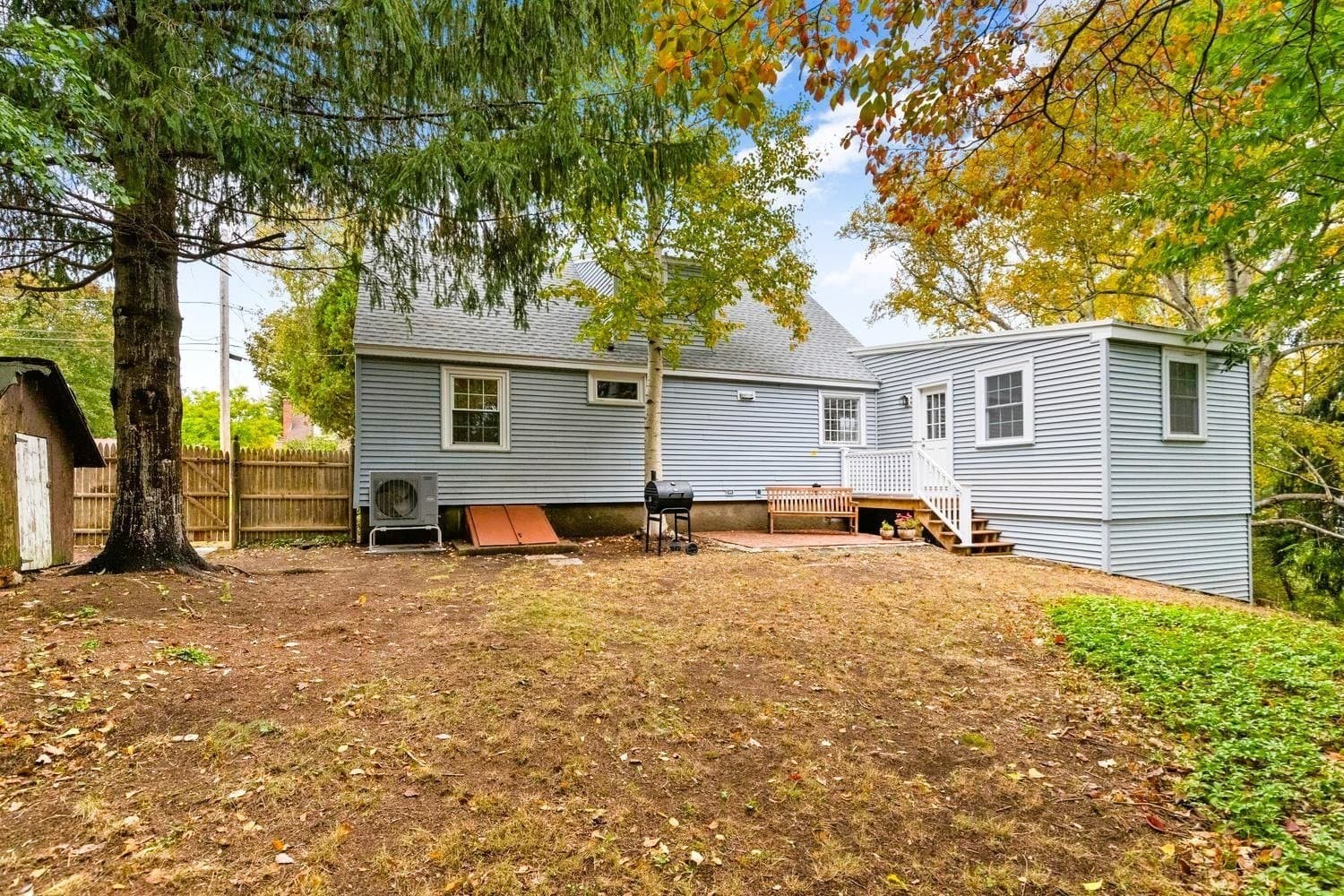 Single Family Residence at 12 "hog Hill Rd., Peabody MA 01960, photo 38 of 42