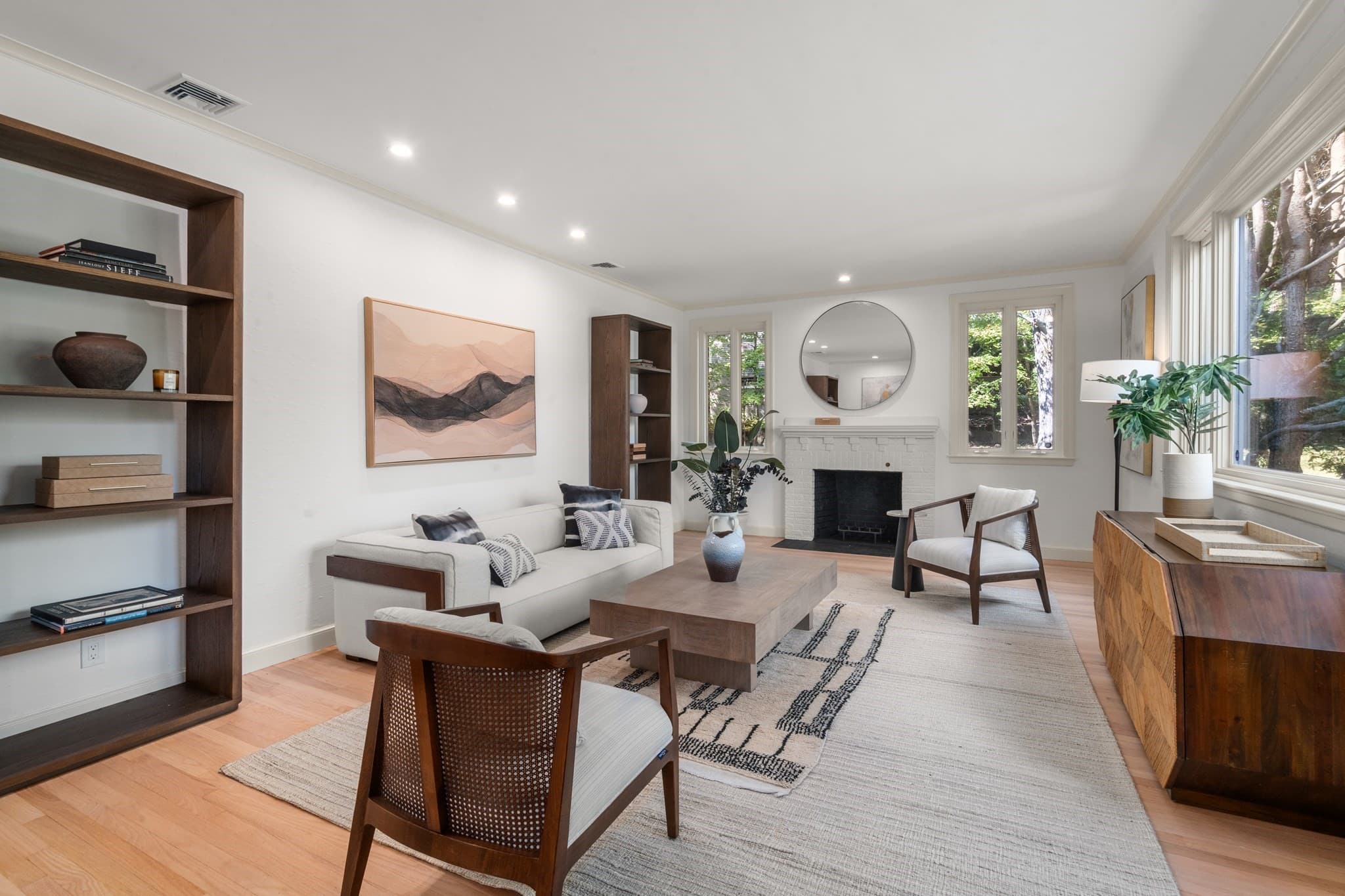 Single Family Residence at 91 Beatrice Circle, Belmont MA 02478, photo 2 of 27