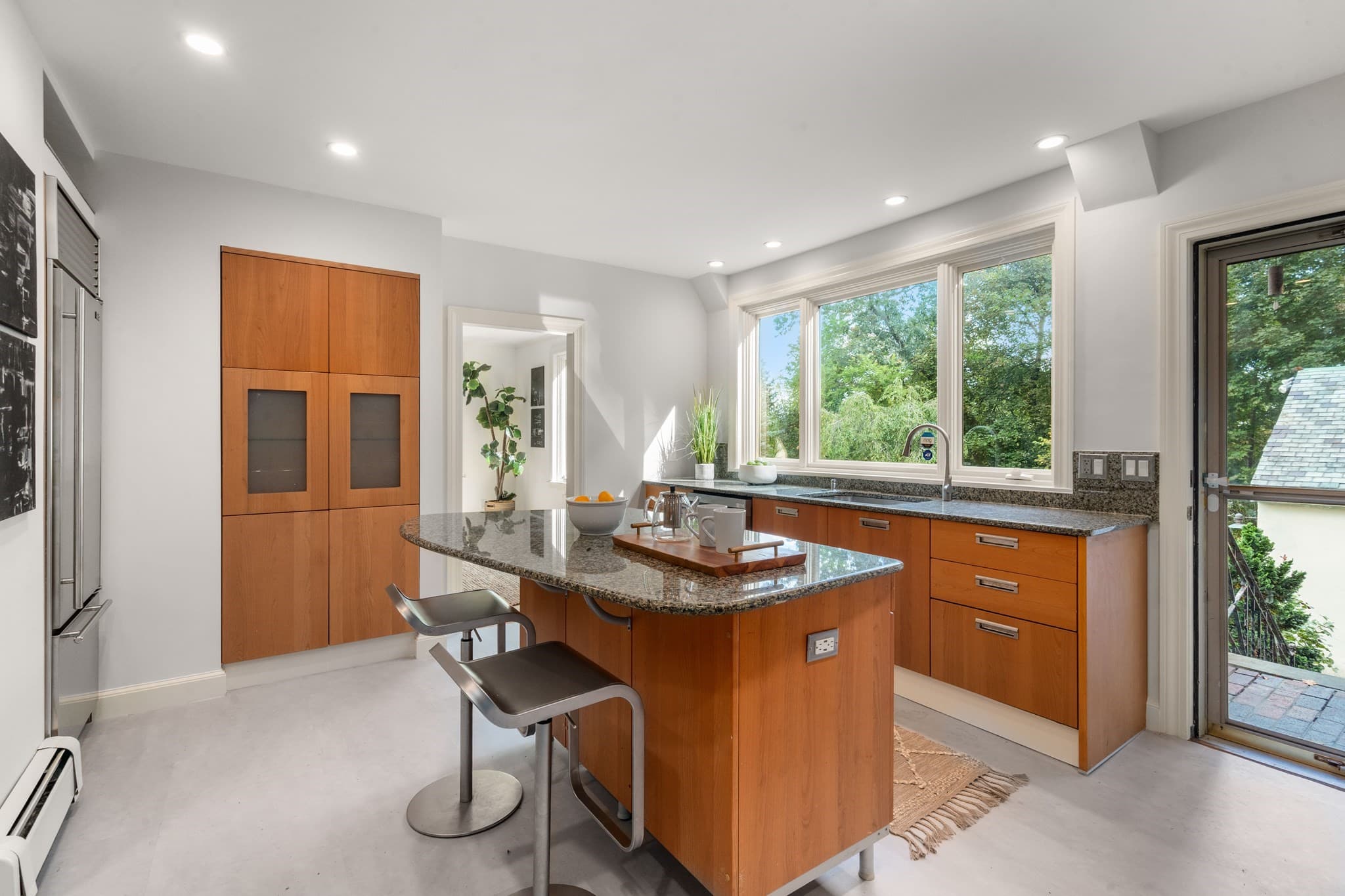Single Family Residence at 91 Beatrice Circle, Belmont MA 02478, photo 9 of 27