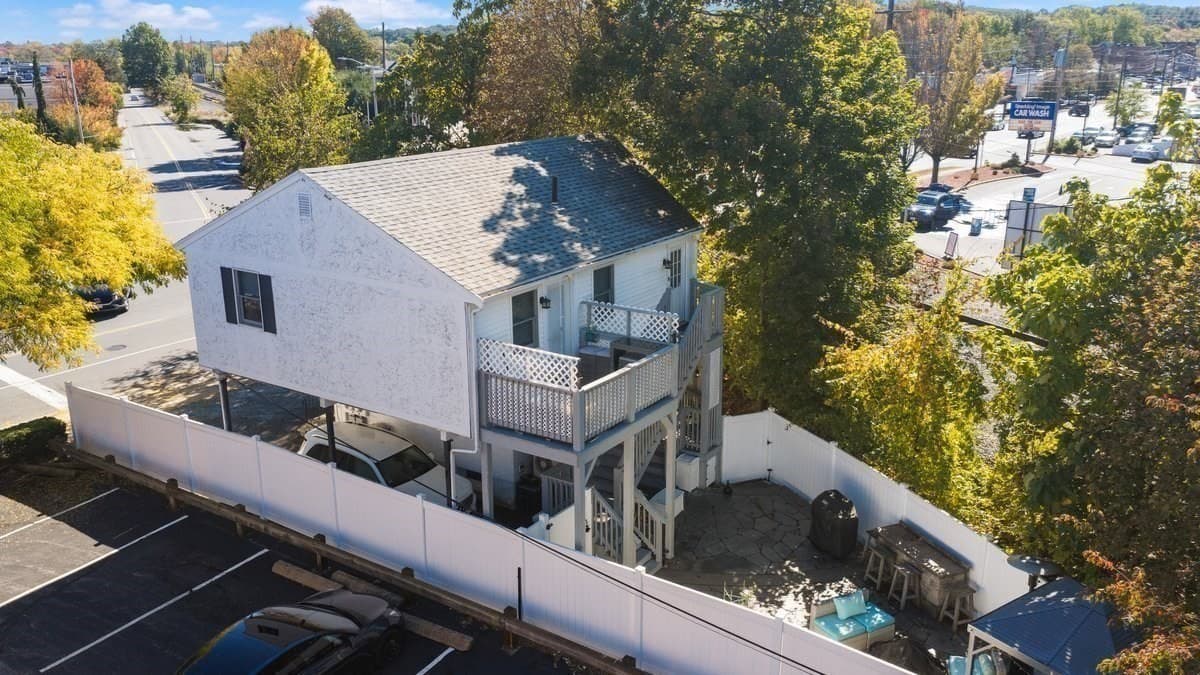 Multi Family at 400 Main St, Reading MA 01867, Reading, photo 30 of 32