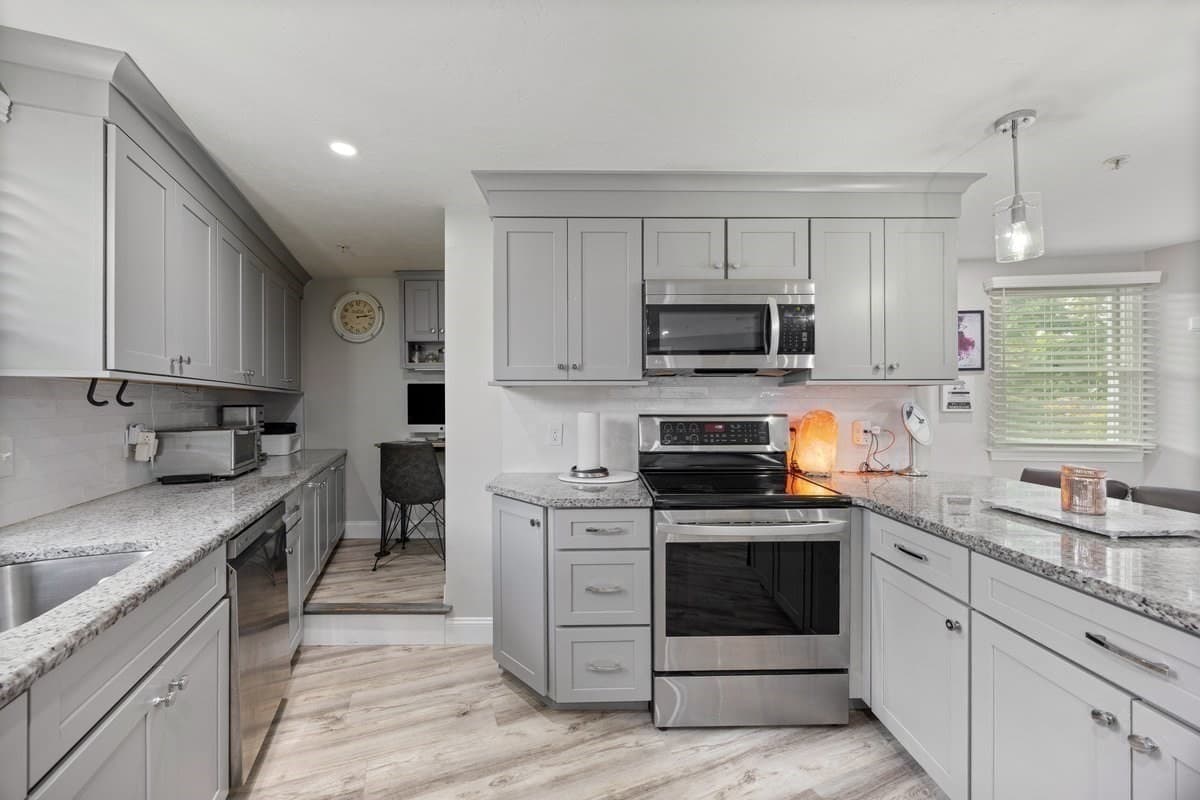 Multi Family at 400 Main St, Reading MA 01867, Reading, photo 10 of 32