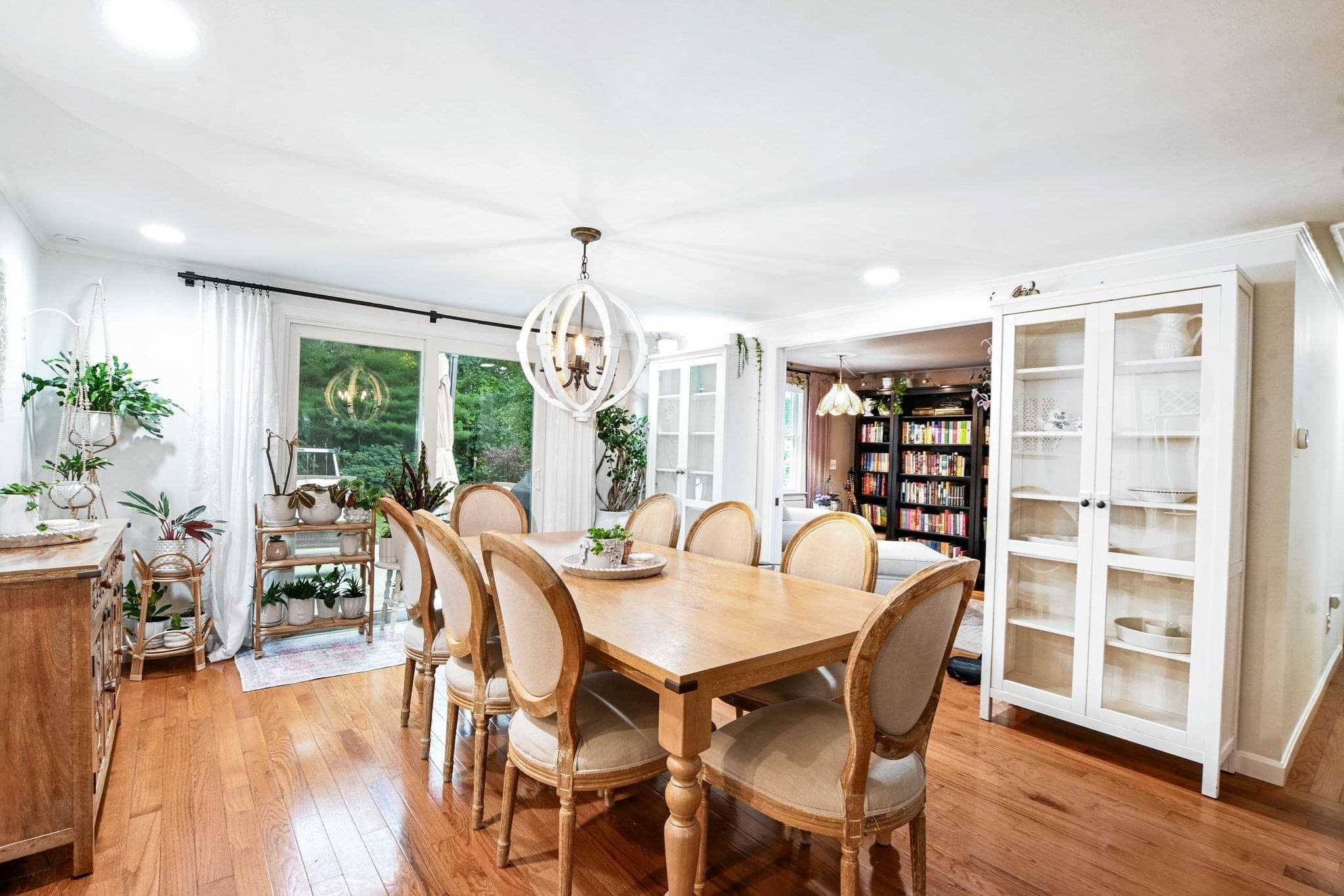 Single Family Residence at 376 Nottingham Dr, Barnstable MA 02632, photo 9 of 41