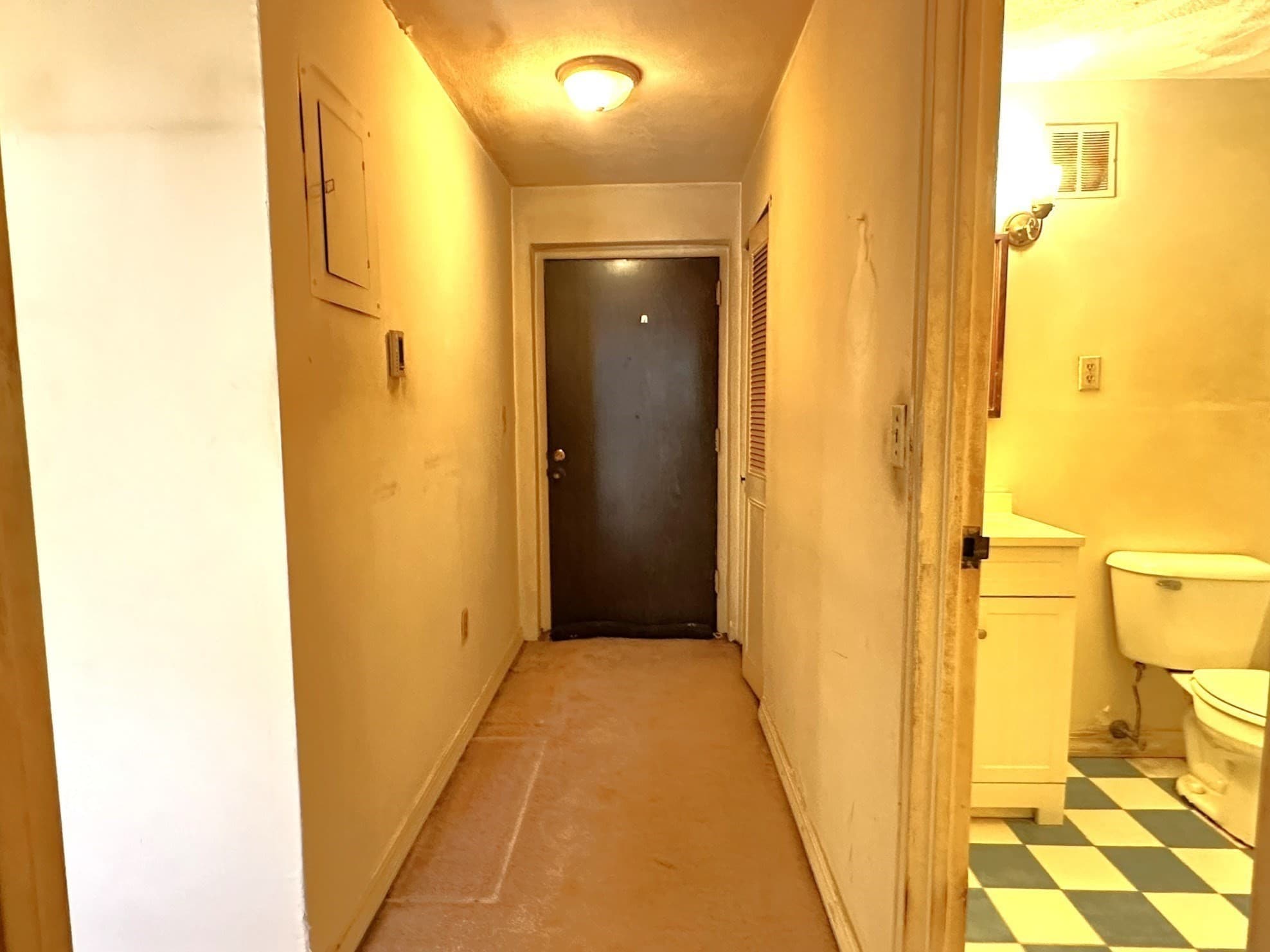 Condominium at 69 Milliken Ave # 1A, Franklin MA 02038, Franklin, photo 9 of 16