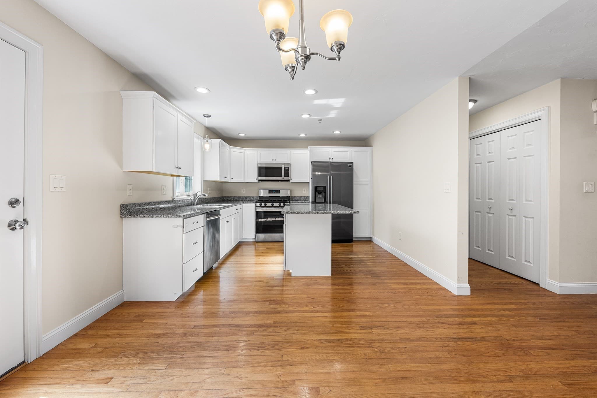 Condominium at 21 Clark St # 21, Abington MA 02351, Abington, photo 8 of 31