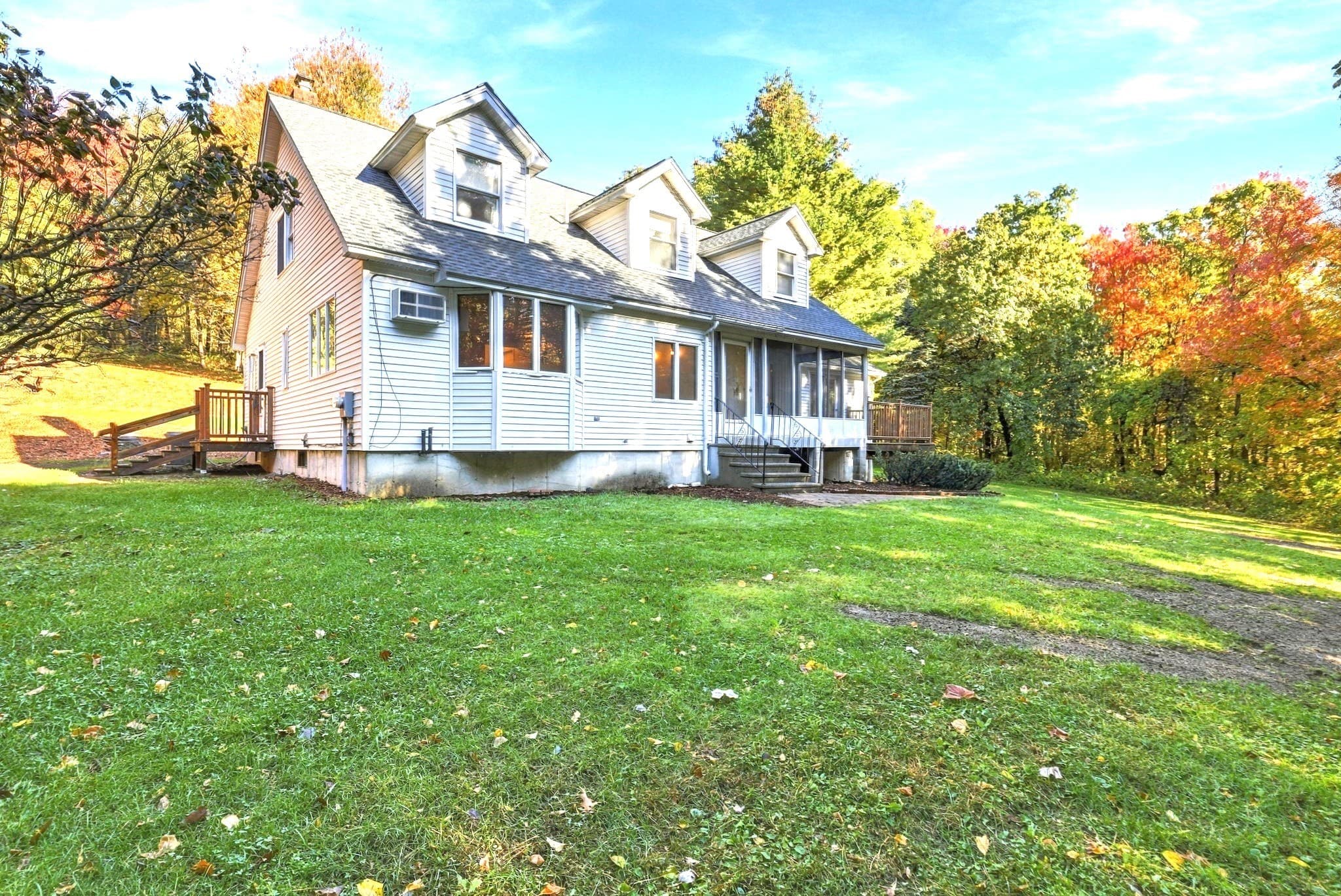 Single Family Residence at 113 Kilburn, Lunenburg MA 01462, Lunenburg, photo 2 of 39