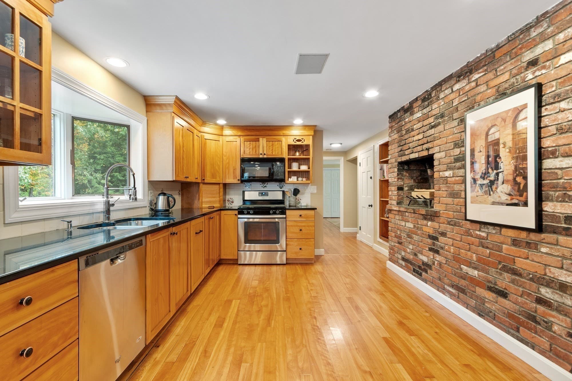 Single Family Residence at 71 Bristers Hill Rd, Concord MA 01742, Concord, photo 7 of 38