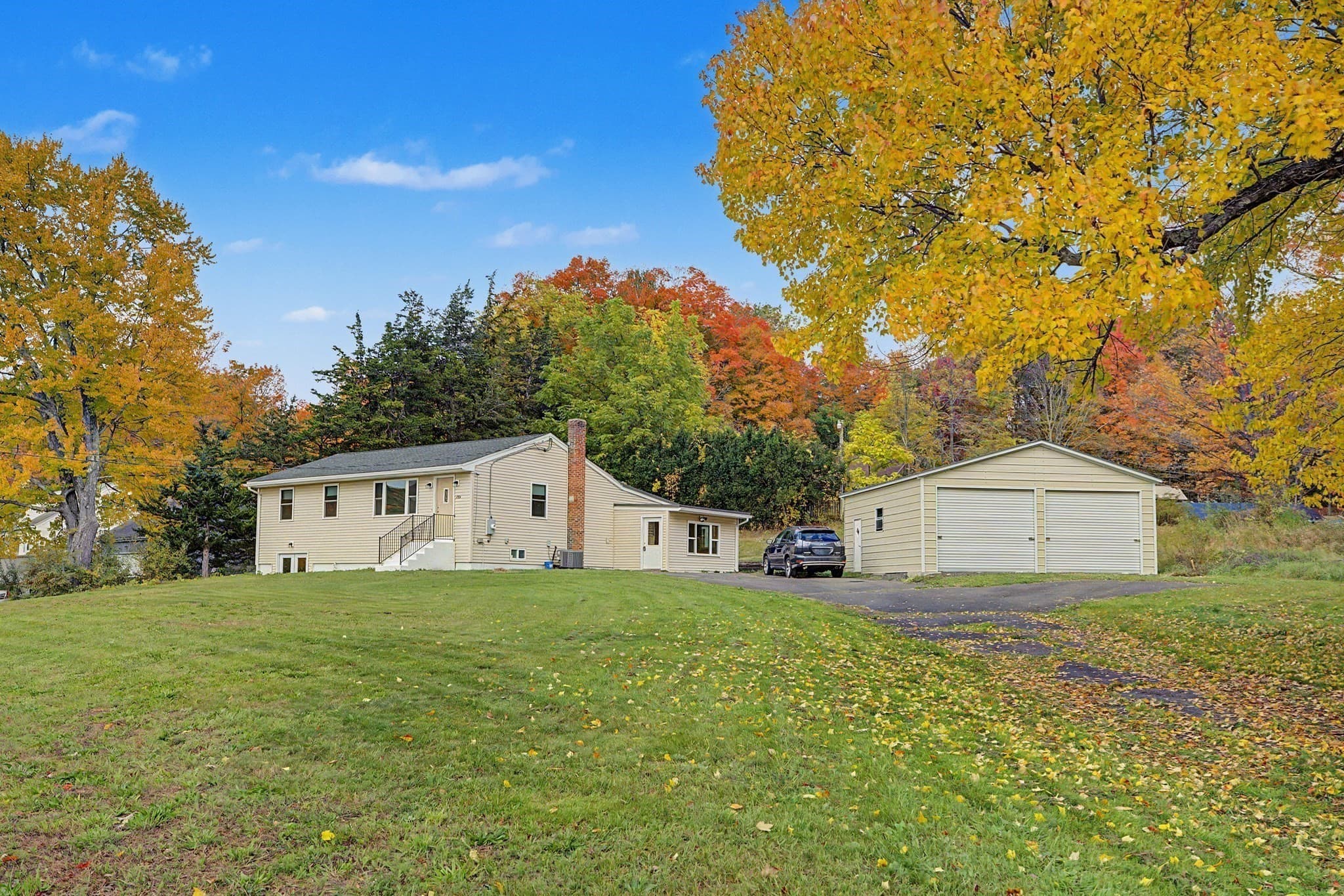 286 Granville Rd, Southwick MA 01077
