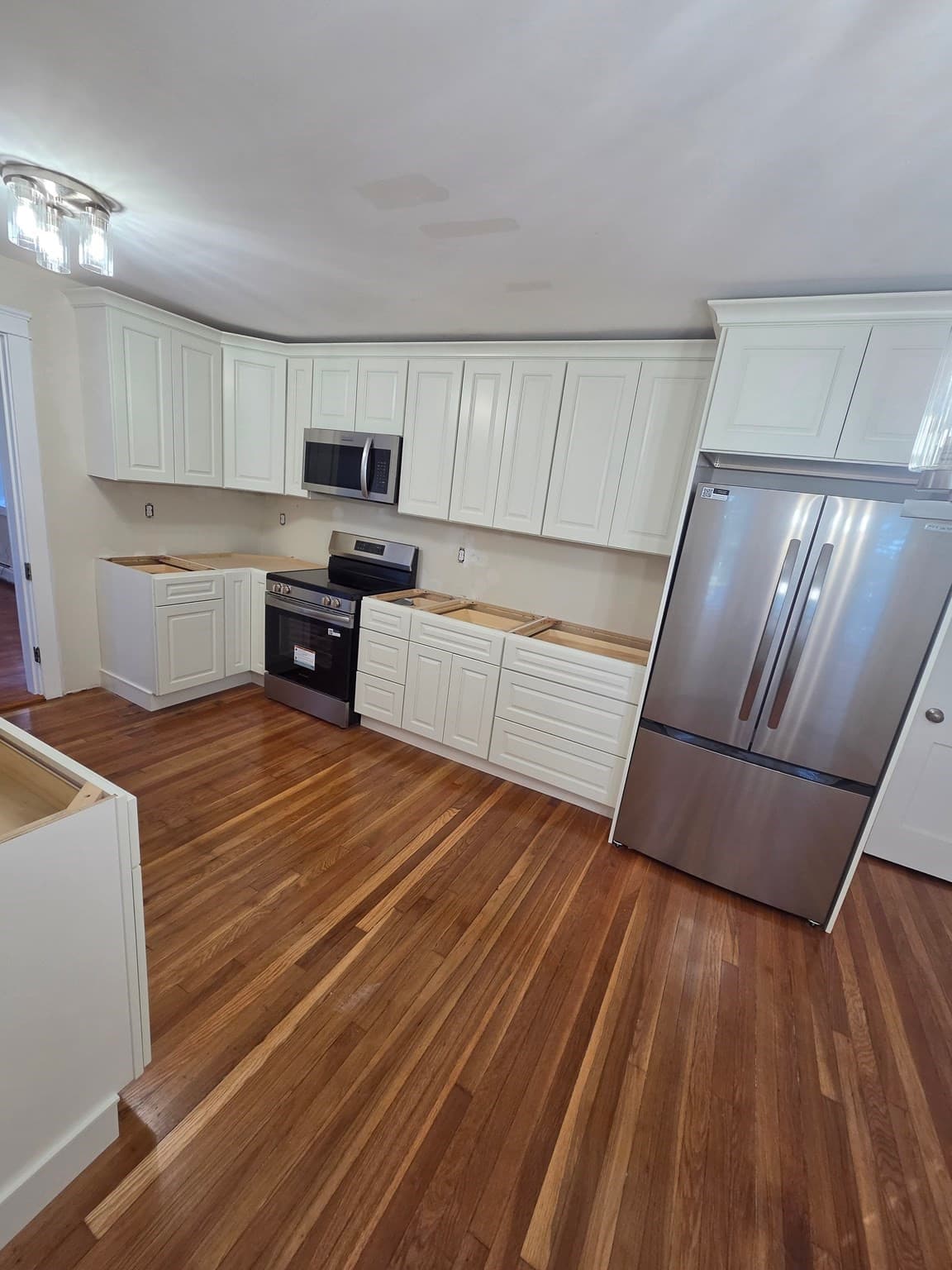 Single Family Residence at 101 Hillside Ave, Somerset MA 02726, photo 9 of 42