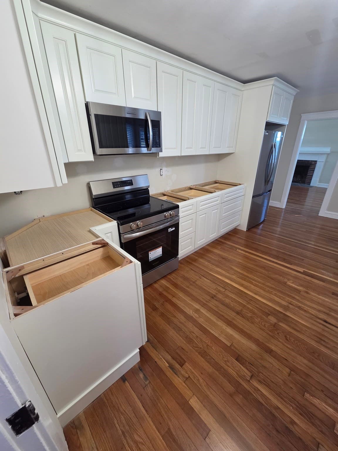 Single Family Residence at 101 Hillside Ave, Somerset MA 02726, photo 10 of 42