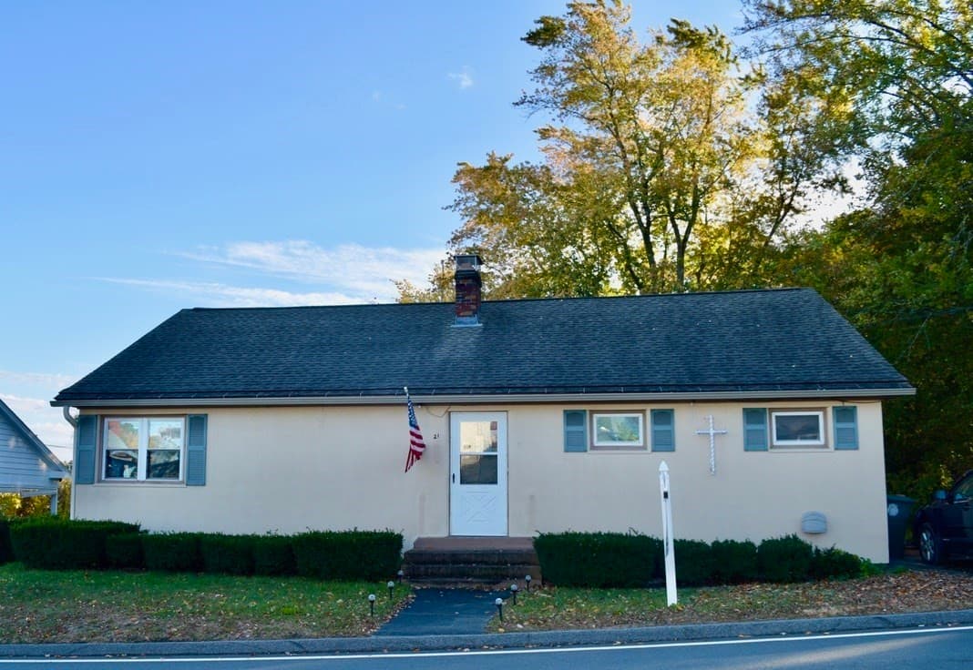 21 Graham, Leominster MA 01453
