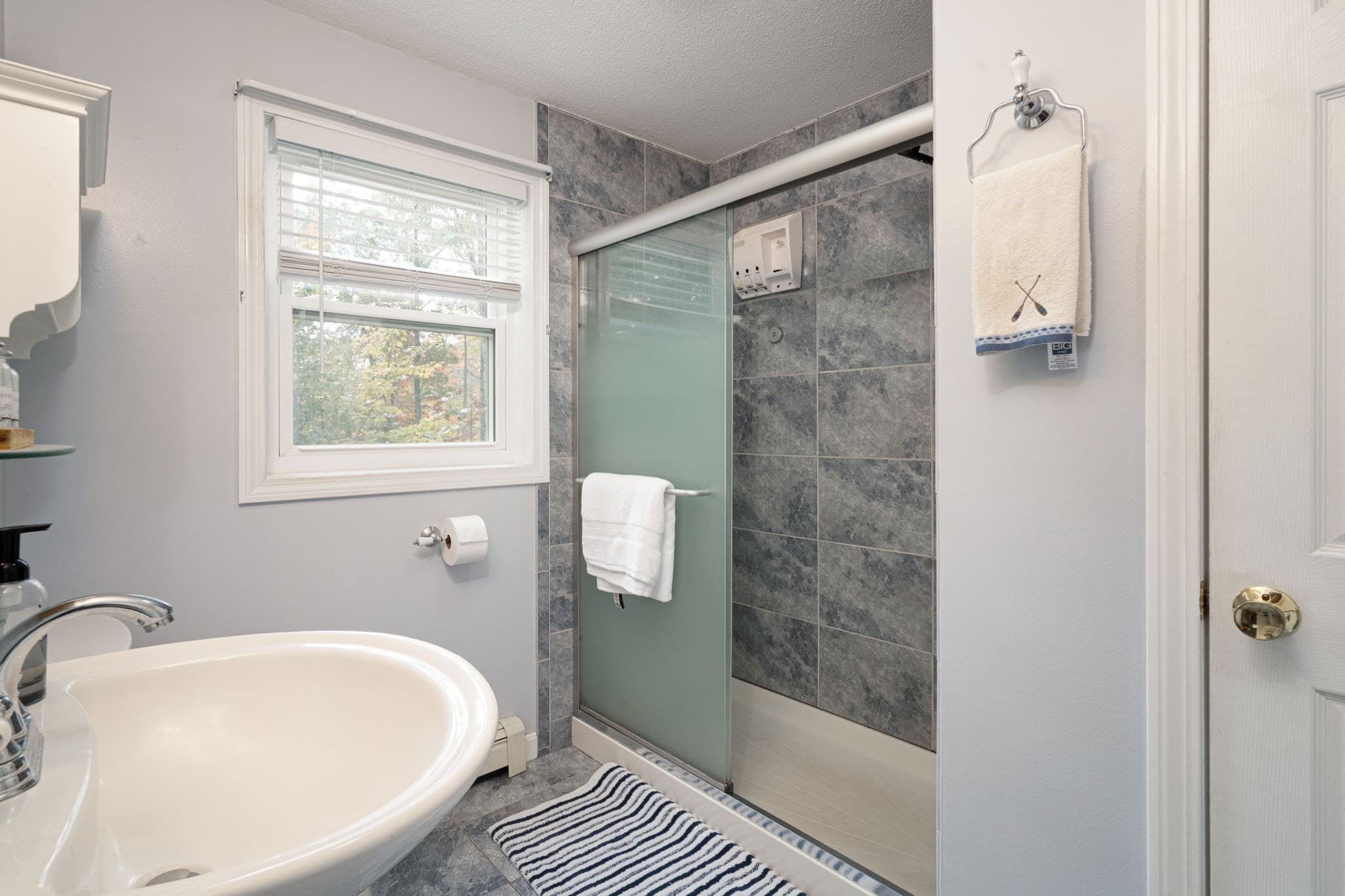 Single Family Residence at 66 Lakeview Dr, Winchendon MA 01475, Winchendon, photo 16 of 39