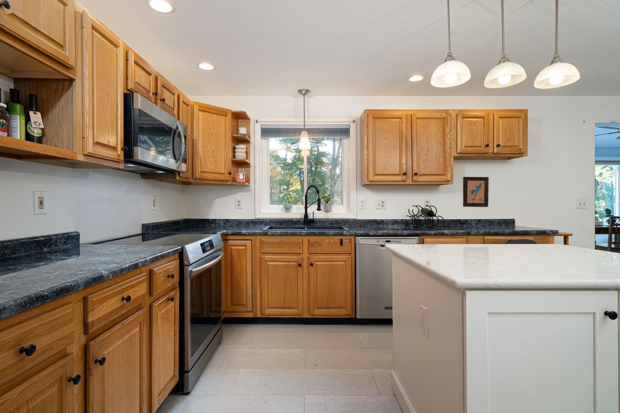 Single Family Residence at 66 Lakeview Dr, Winchendon MA 01475, Winchendon, photo 12 of 39